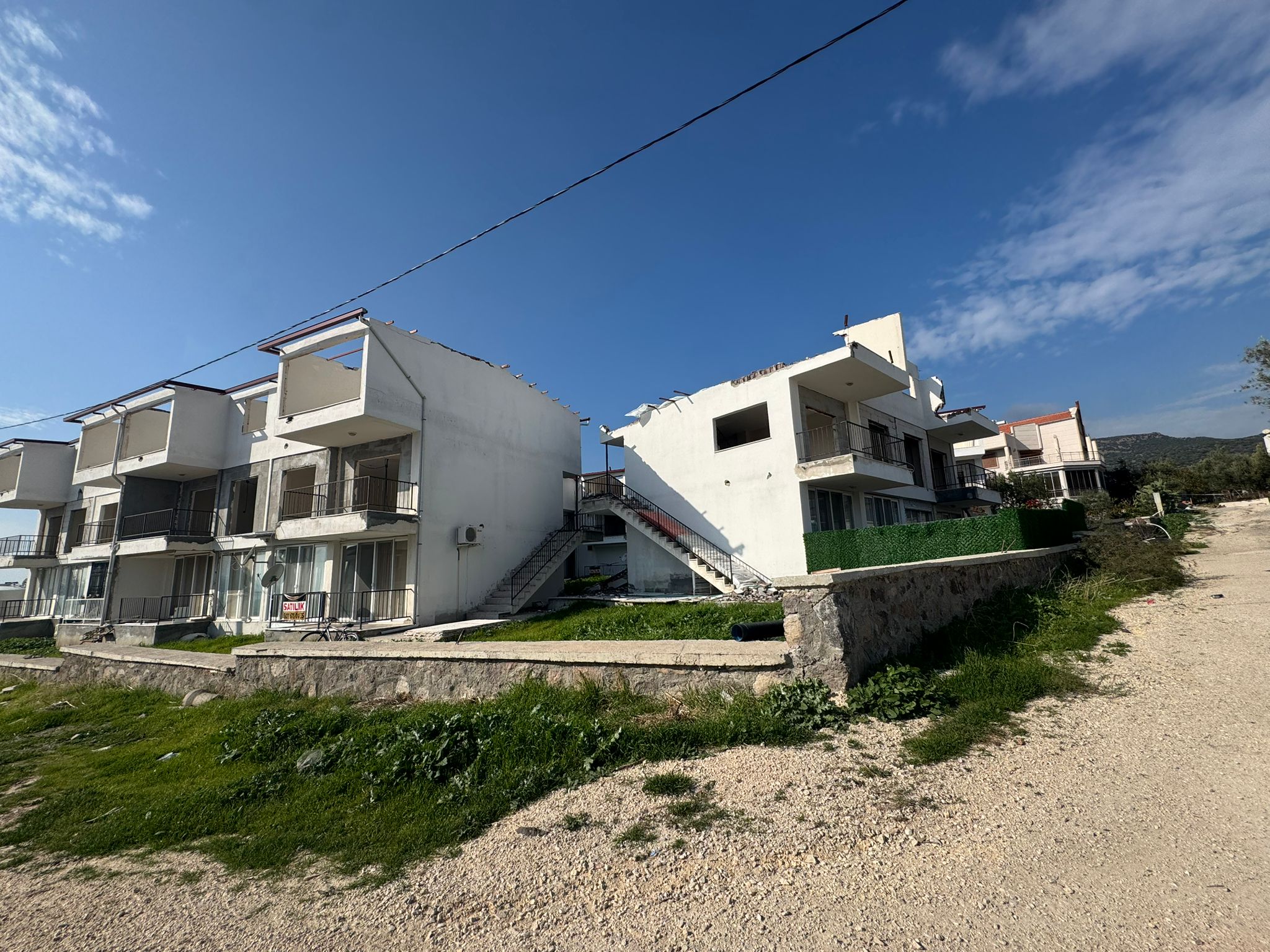 Çandarlıda bahçe katı satılık 1+1 daire